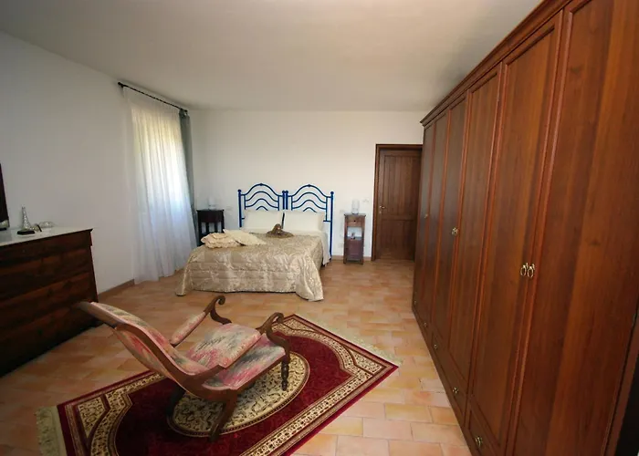 La Tenuta לינה וארוחת בוקר